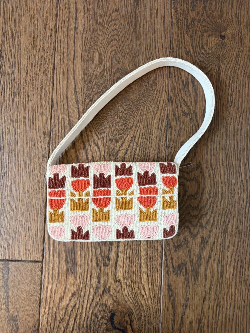 Fiona Beaded Bag - Retro Flower Edition - Picture 5 of 8